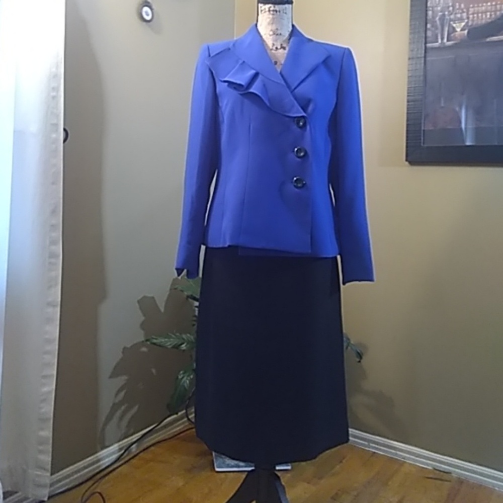 Cobalt blue/black Kasper suit